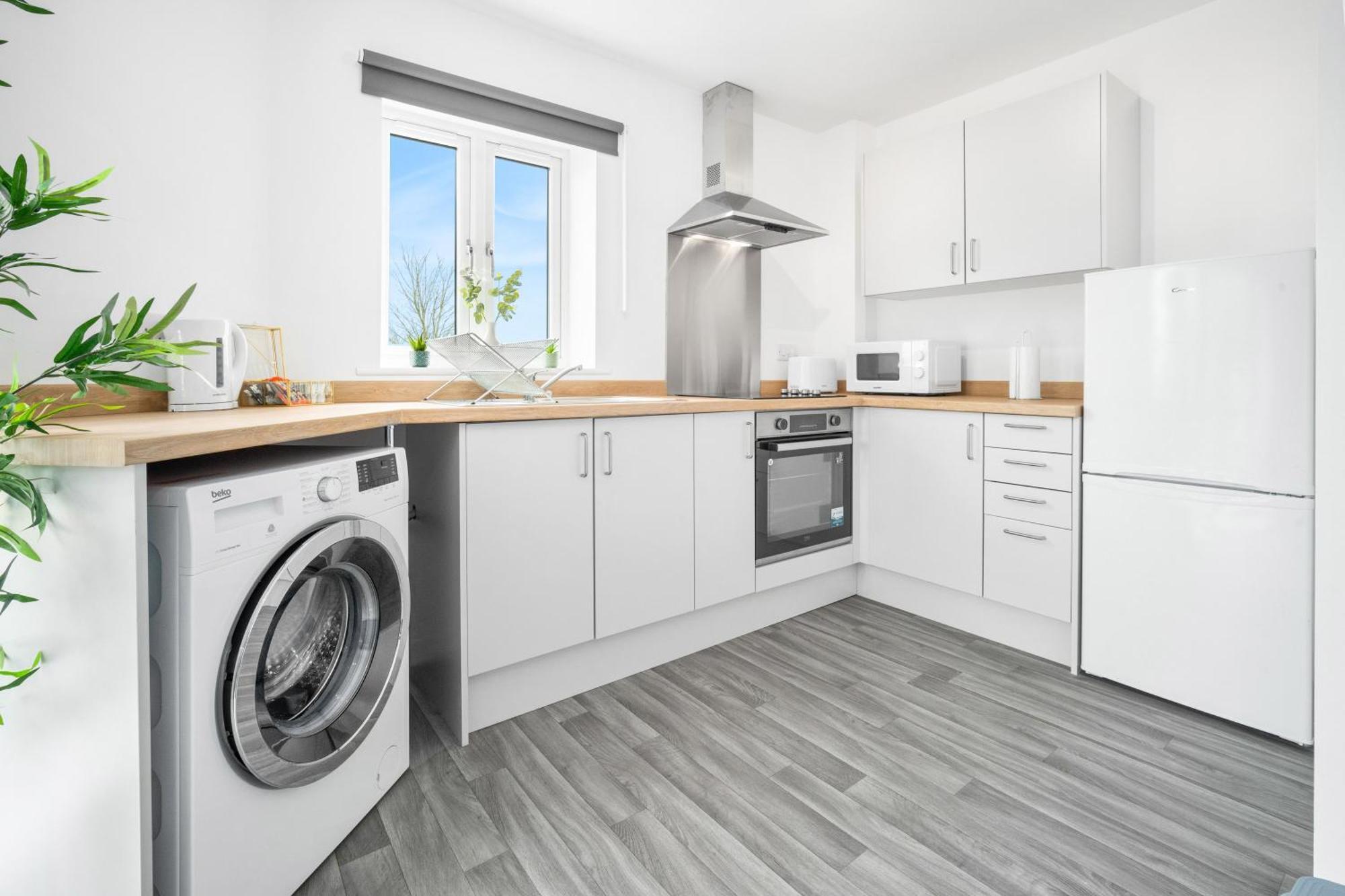 Cradley Heath New 2 Bedroom Deluxe Apartment - Parking - Wifi & Netflix - Top Rated - 50C מראה חיצוני תמונה